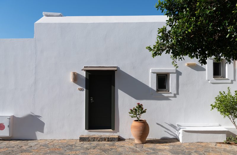 elounda classic bungalow garden view elounda classic bungalow garden view