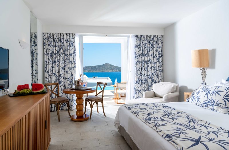 elounda mythica bungalow sharing pool elounda mythica bungalow sharing pool